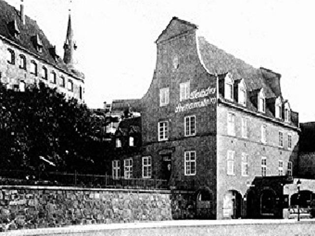 Am 13. Februar 1913 wurde das neue Seemannsheim an der Untertrave in Lübeck eingeweiht